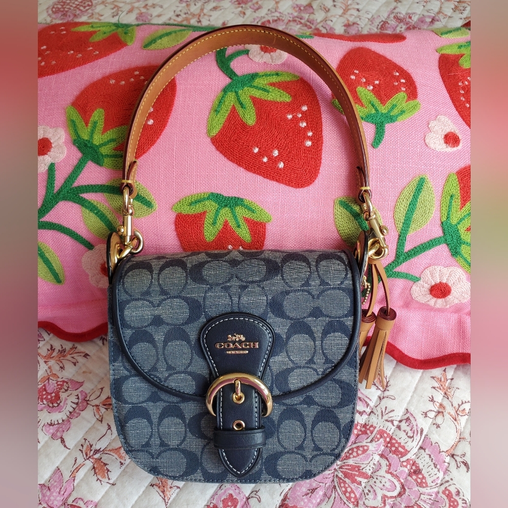 Coach Kleo 17 Shoulder Bag In Signature Chambray